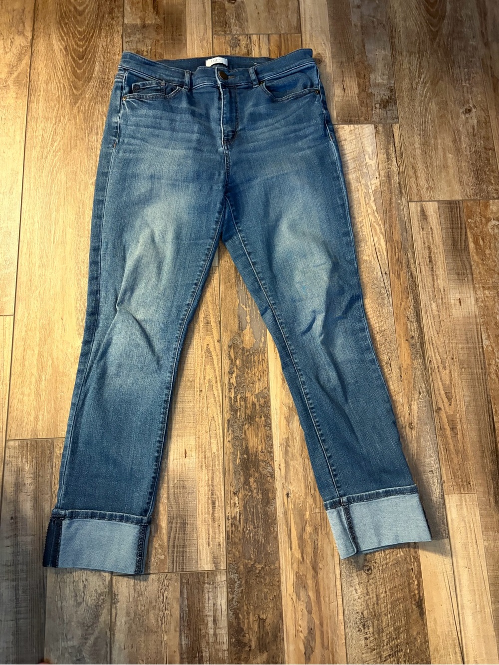 Classic Women's Blue Cuffed ankle Jeans